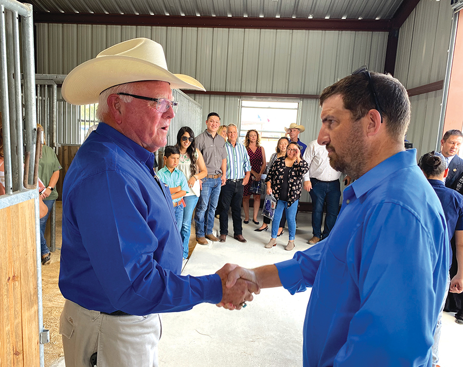 News - New Livestock Export Facility Opens In Del Rio - 830times