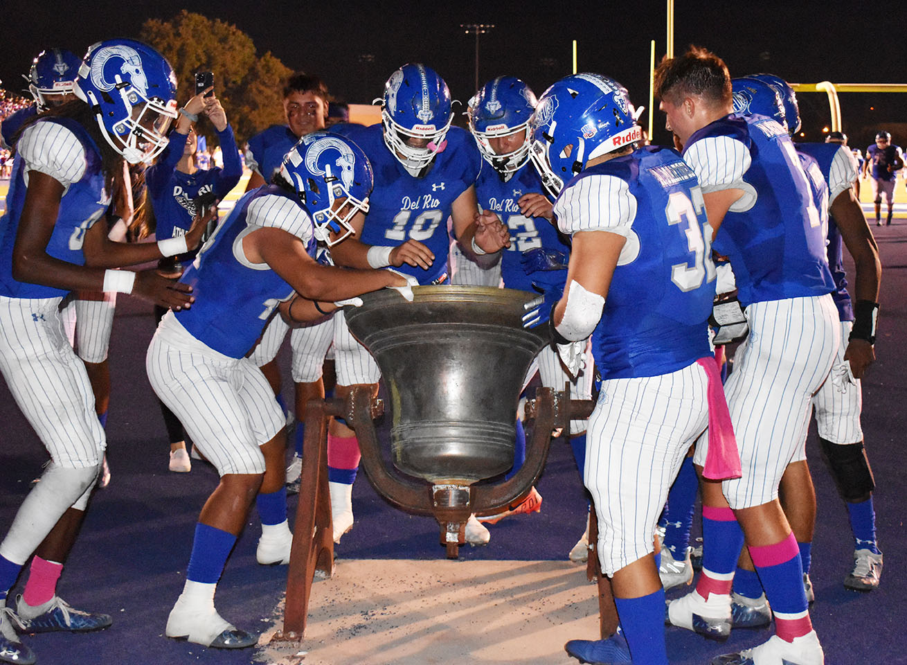 SPORTS - Rams earn playoff berth with homecoming win over Bulldogs ...