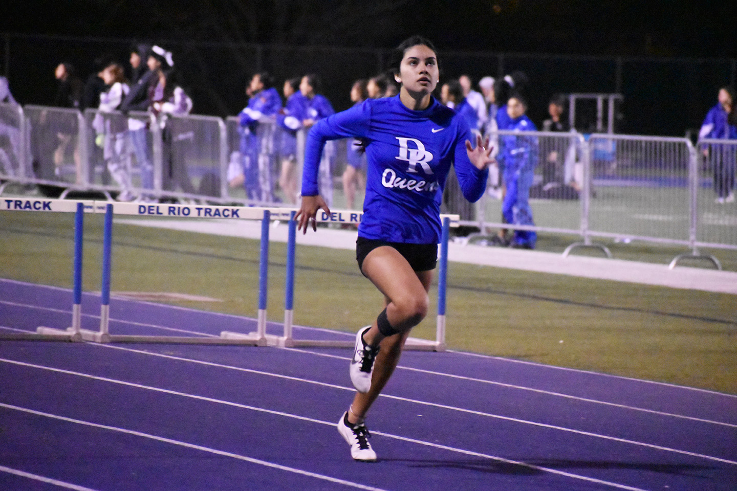 SPORTS Queens defend home turf at Queen City Relays 830Times