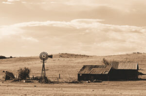 Scenes like this farmhouse are captured through the lens of photographer Martha Wilson. Wilson’s work will be on display at the Lee-Bunch Studio Gallery as part of this month’s First Friday Art Walk. (Courtesy photo, Martha Wilson)