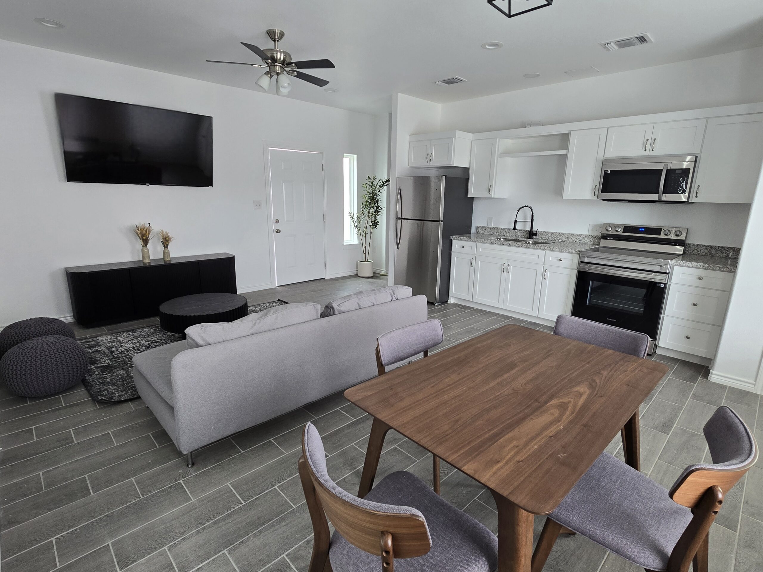 BUSINESS - Long-term apartments opening here - 830Times